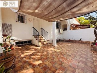 Reihenhaus  Calle jose jimenez niebla. Precioso chalet en churriana