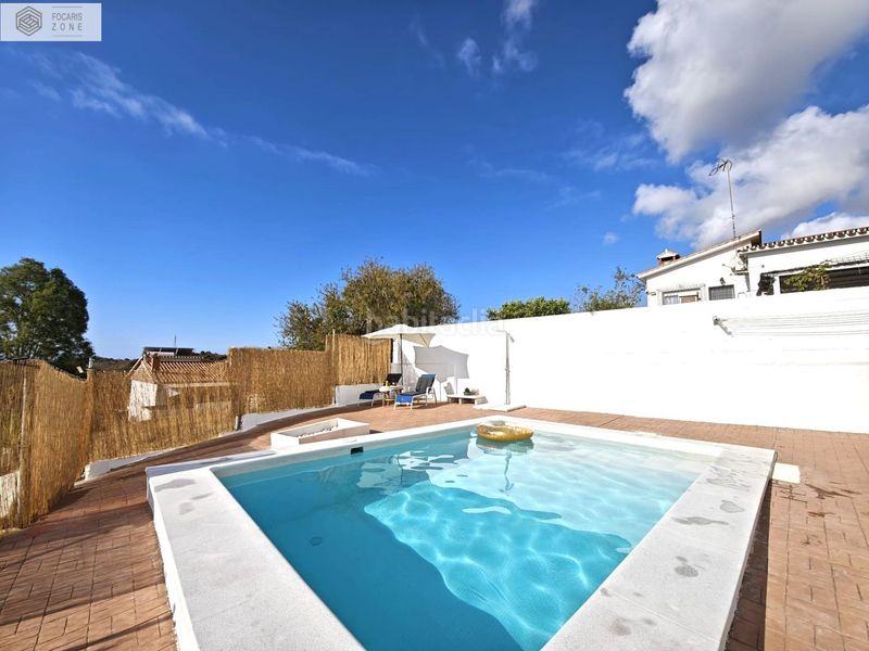 Foto ce91afb8-4adc-400a-aa43-4da1a549f34b. Chalet mit parking pool in Diseminados Rincón de la Victoria
