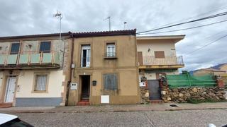 Casa  De la sierra. Casa en santo tomé del puerto a 1 hora de madrid