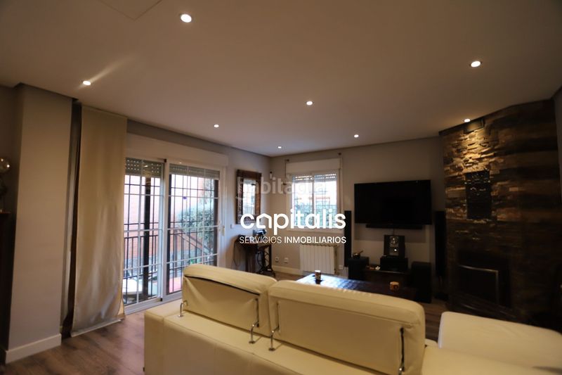 Foto 34e8d6f6-54a3-4475-b2d0-cbd5b1cba040. Casa amb calefacció piscina a Ensanche Alcalá de Henares