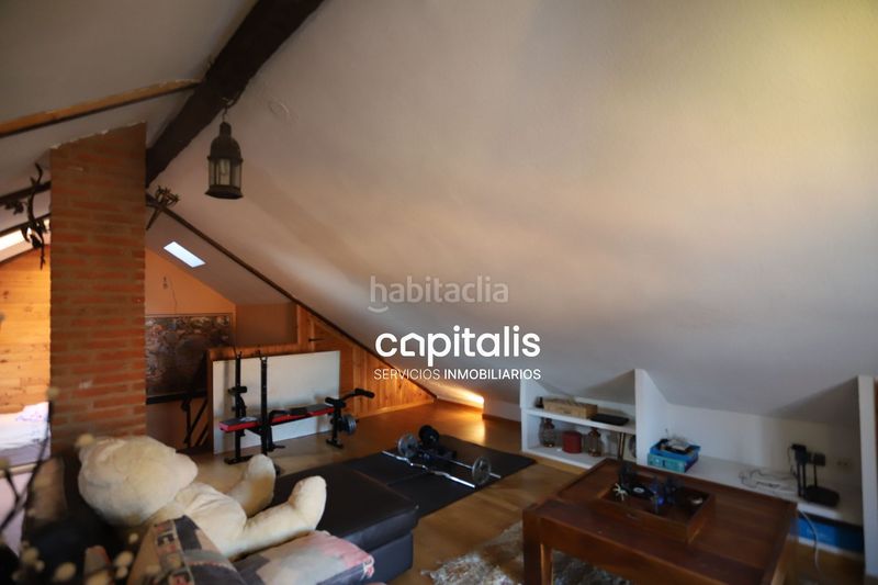 Foto 5318ca3d-801f-4a26-ba02-ee664de79d0e. Casa amb calefacció piscina a Ensanche Alcalá de Henares