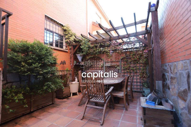 Foto 7707b30f-063e-4a1d-b1de-b1f603e199d3. Casa amb calefacció piscina a Ensanche Alcalá de Henares