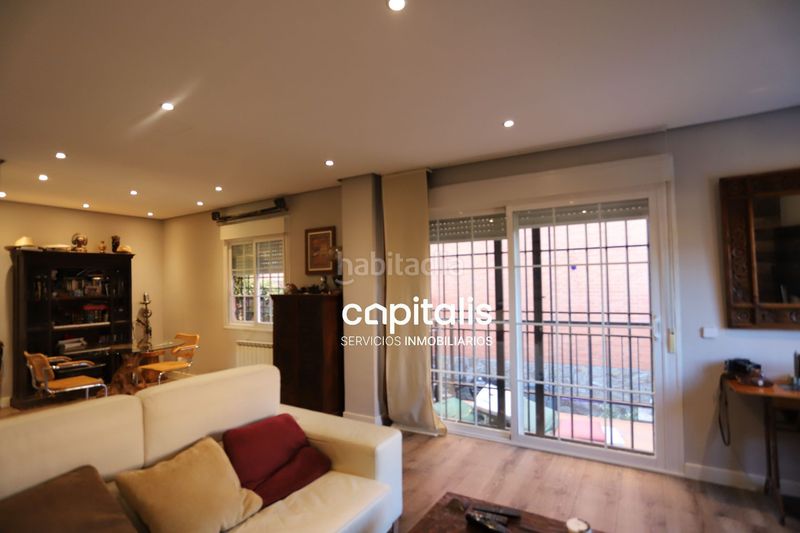 Foto b9bbf0bf-d584-4b56-8d7a-3ad57f9bf242. Casa amb calefacció piscina a Ensanche Alcalá de Henares