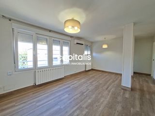 Rent Flat  Encomienda de palacios. Vivienda en calle encomienda de palacios