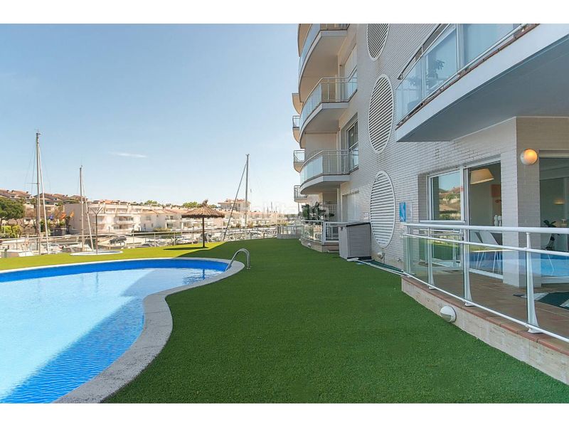 Foto eb3b1a72-d222-43b8-b3d1-0ad0a0499d5b. Pis amb calefacció aparcament piscina a Port d´Aro Platja d´Aro