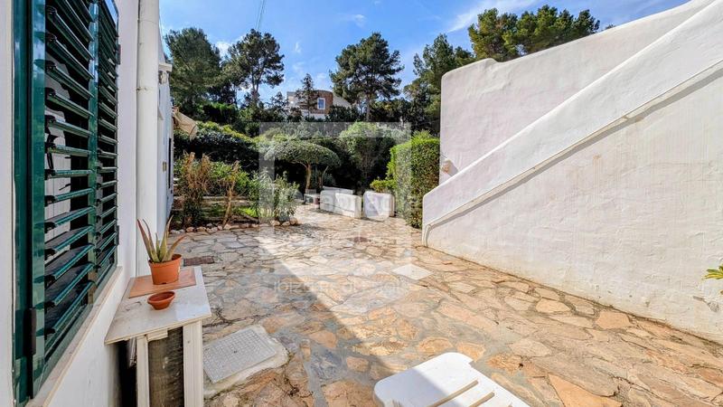 Foto 8d04e24c-1e77-4b1a-85bd-0ff0f1ecbe94. Lloguer casa adossada amb piscina a Cala Vedella-Cala Tarida Sant Josep de sa Talaia