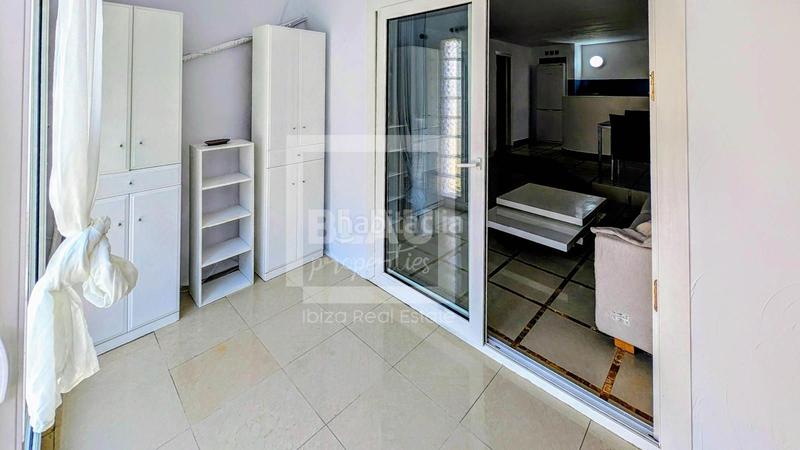 Foto fe64e582-7542-4cc3-ab3e-00fb0c7bce43. Lloguer casa adossada amb piscina a Cala Vedella-Cala Tarida Sant Josep de sa Talaia