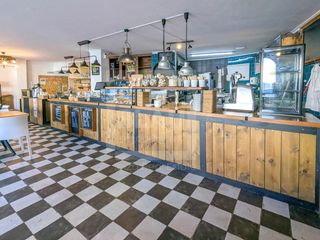 Traspàs Local Comercial  N/a. Oportunidad única de traspaso restaurante con excelente proyecci