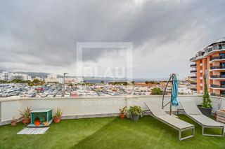 Pis  Isidor macabich. Espectacular piso reformado, con terraza y vistas al mar en el c