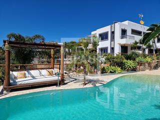 Location Chalet  Kiwi. Espectacular villa en alquiler de temporada de verano 2026. tamb