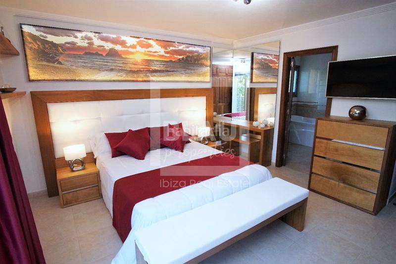 Foto 06b2f329-82bc-4f2e-8b4a-978c9cc3d54f. Miete chalet mit parking pool in Jesús Santa Eulària