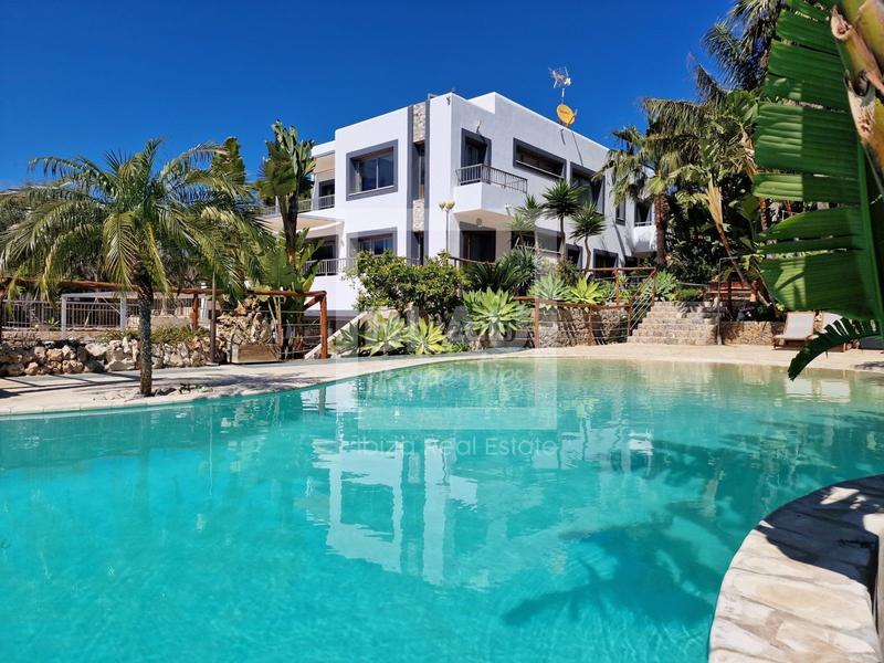 Foto 246c13a7-81b2-4d1d-8c1d-e5eb18db4ddc. Miete chalet mit parking pool in Jesús Santa Eulària