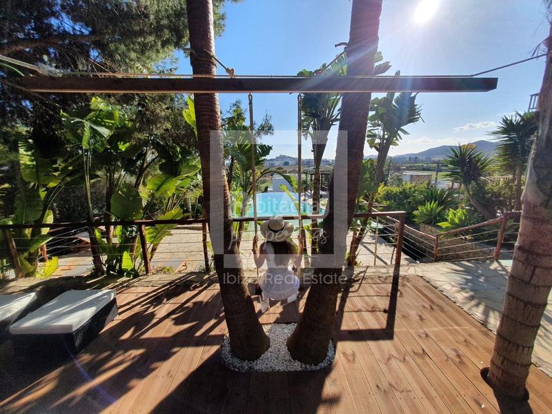 Foto efe08849-b10f-4556-aff0-a2a891465bba. Miete chalet mit parking pool in Jesús Santa Eulària