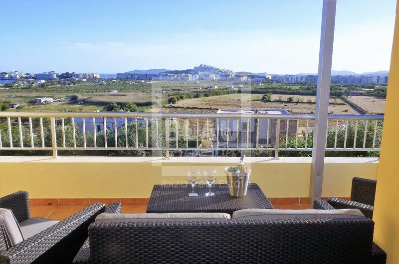 Foto b0168e81-6bf4-409a-bc52-a061e68d5342. Rent chalet with parking pool in Jesús Santa Eulària