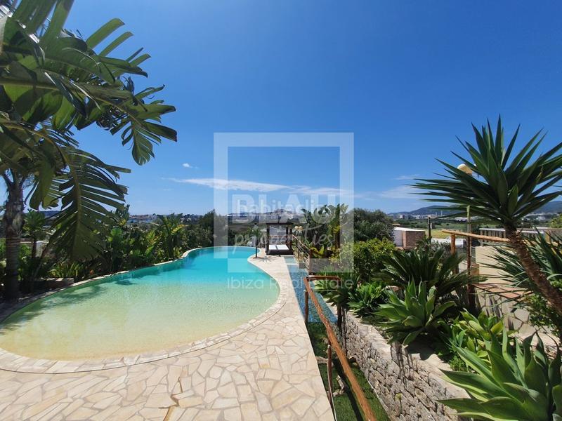 Foto 3421b736-1045-4f7f-8670-4423f71d3e91. Affitto chalet con parcheggio piscina in Jesús Santa Eulària