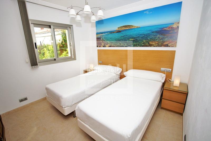 Foto cbe84688-ecbe-44ea-9c2f-c8fd38bd273d. Affitto chalet con parcheggio piscina in Jesús Santa Eulària