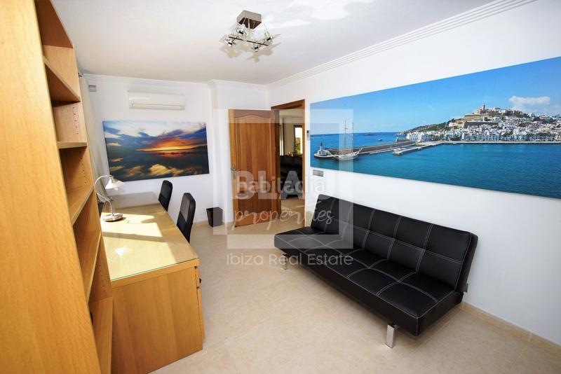 Foto 83fed62f-593d-4cbe-8a34-e0b0cbee77ee. Location chalet avec parking piscine dans Jesús Santa Eulària