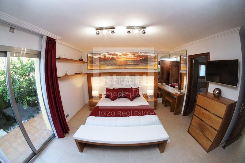 Foto b03adfda-dc8a-4c44-a503-a57e518c7608. Location chalet avec parking piscine dans Jesús Santa Eulària