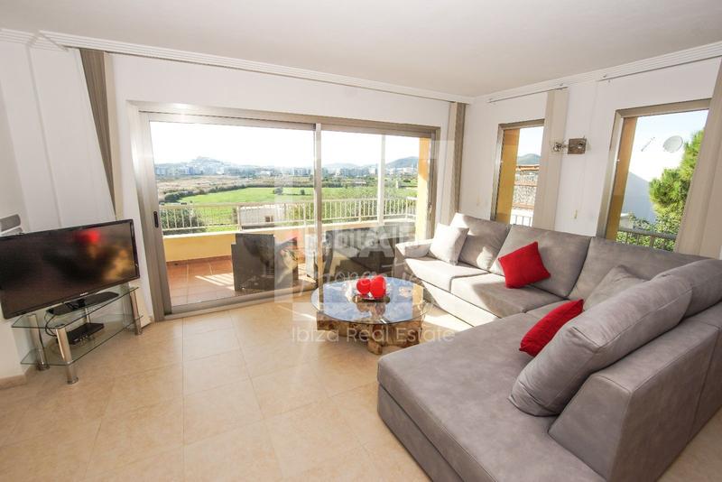 Foto 96e652a6-b672-4617-88ee-ff6ea8027235. Rent chalet with parking pool in Jesús Santa Eulària
