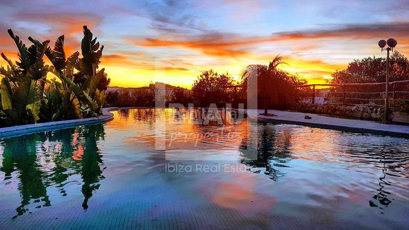 Foto e41fd260-0e12-4b42-82cb-1d6f8138868a. Rent chalet with parking pool in Jesús Santa Eulària