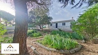 Chalet in Valdesalor - Rincón de Ballesteros. Chalet con terreno en zona pantano valdesalor