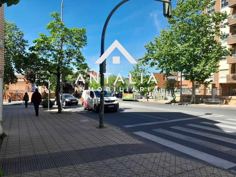 Foto 3229f44e-83c0-49a3-a0e4-deac00a63346. Pis amb calefacció a Centro Cáceres