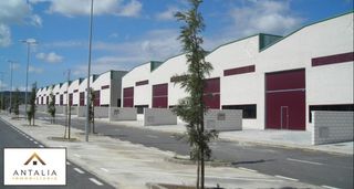 Nave industrial en Montesol - Mejostilla. Venta de nave industrial completamente reformada en poligono ind
