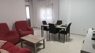Rent Flat in Centro. Piso de alquiler para estudiantes centrico junto a la parada de