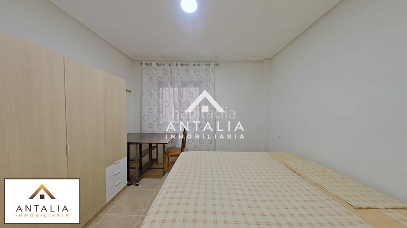 Foto d9df82bb-d5d0-4559-aeaa-470009993ec7. Rent flat in Centro Cáceres