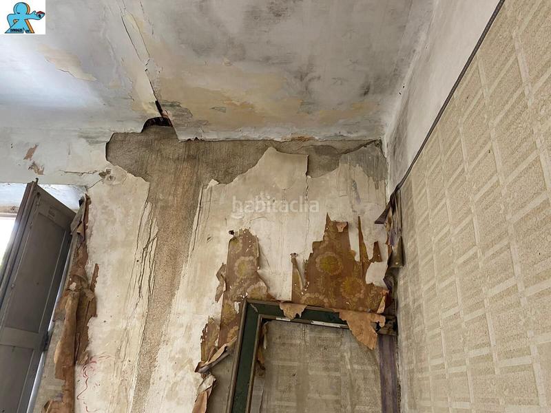 Foto 1345b87a-34fa-43b5-9592-3e1b375fd9d9. Xalet amb calefacció a Portbou