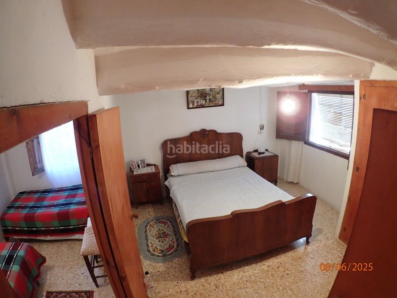 Foto d34f1657-85c1-4c04-b1fa-87999ef217c2. Masia a Crivillén