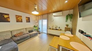 Appartement dans Lledoner. Acollidor pis a  granollers amb balco y ascensor