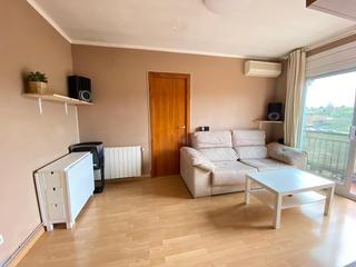 Miete Etagenwohnung in Cardedeu. Piso exterior en cardedeu  3 habitaciones, balcón y listo para e