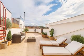 Attique à Lledoner. Àtic amb grans terrasses a la zona del lledoner