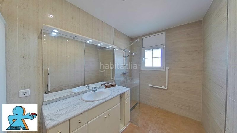 Foto 2f80aacc-704b-4a6b-b26c-62fbf611a85e. Àtic amb calefacció aparcament a Ca n´Oriol Rubí