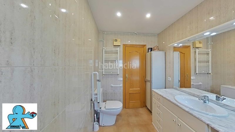 Foto 6be27348-b72c-4fa5-b2cf-1fecbcd46aa6. Àtic amb calefacció aparcament a Ca n´Oriol Rubí