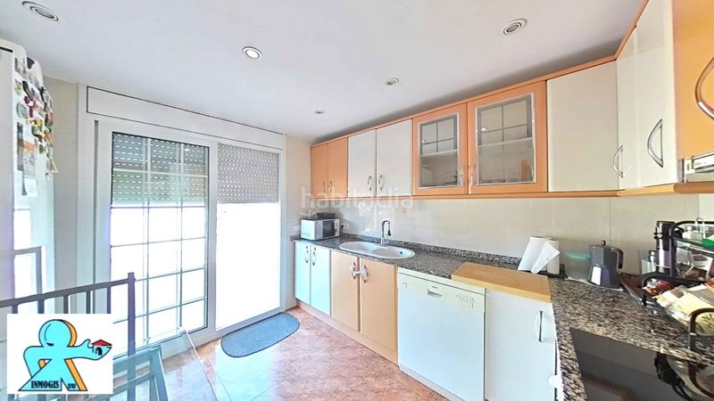 Foto b5e803ed-c964-4a3b-bd64-125614a3f6d1. Àtic amb calefacció aparcament a Ca n´Oriol Rubí