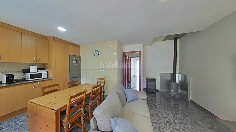 Foto cc2b1272-40b2-4276-99c6-0c38b13a3355. Casa amb calefacció aparcament piscina a Castellcir