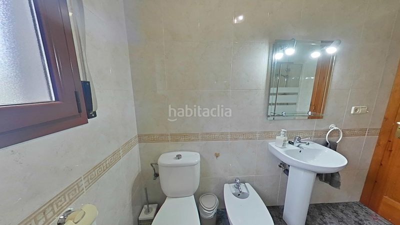 Foto f8400301-85fb-49a1-91c5-5f88c268938e. Casa amb calefacció aparcament piscina a Castellcir