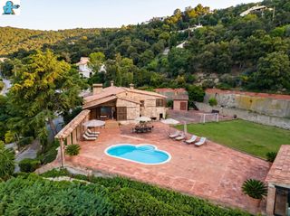 Xalet a Urbanitzacions del Nord. Villa de lujo santa cristina daro