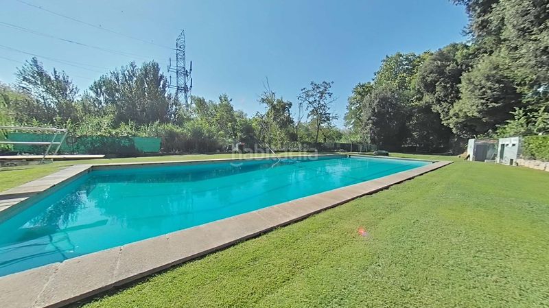Foto 600ecad9-b92c-4b06-8f4f-6b31e74246b6. Pis amb calefacció aparcament piscina a Roca del Vallès (La)