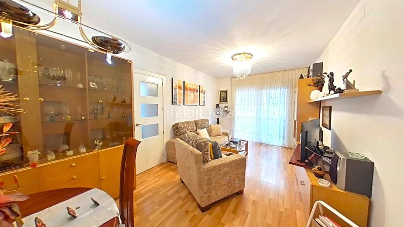 Foto f49d8f90-1dd8-4292-a18a-5135b166fe75. Flat with heating in Canovelles