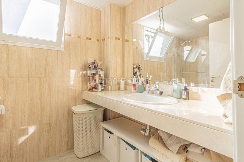 Foto bae949d5-e652-4768-96fb-765d31f05436. Appartement avec parking piscine dans La Alcaidesa