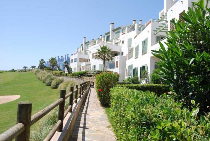 Foto 1236d1fc-c5d0-4817-a1dc-325f7ed2f2dd. Apartament amb aparcament piscina a La Alcaidesa