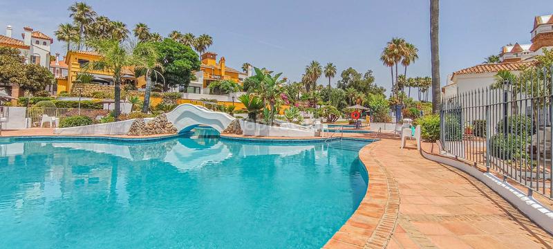 Foto 817d144a-0ca0-4b4f-be20-d23b406a763e. Lloguer casa adossada amb aparcament piscina a La Alcaidesa