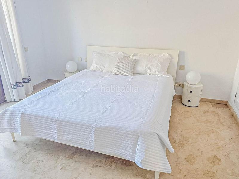 Foto b744405a-1c39-4b75-b385-6d4c7a0ddca6. Lloguer casa adossada amb aparcament piscina a La Alcaidesa