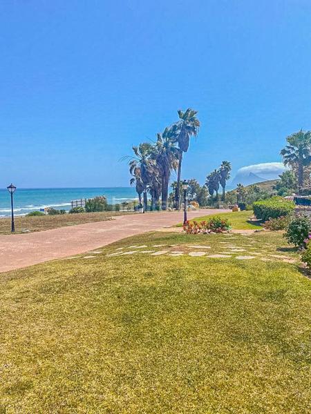 Foto d6a4f35a-ed4d-4e0d-ace0-c7a6acd7a04d. Lloguer casa adossada amb aparcament piscina a La Alcaidesa