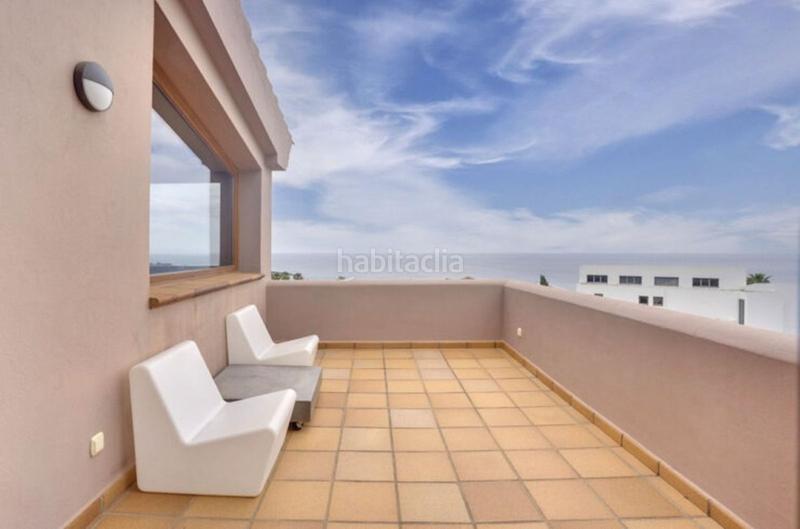Foto 2c655d3d-6036-4663-9e38-ec98bb591253. Chalet avec parking piscine dans La Alcaidesa