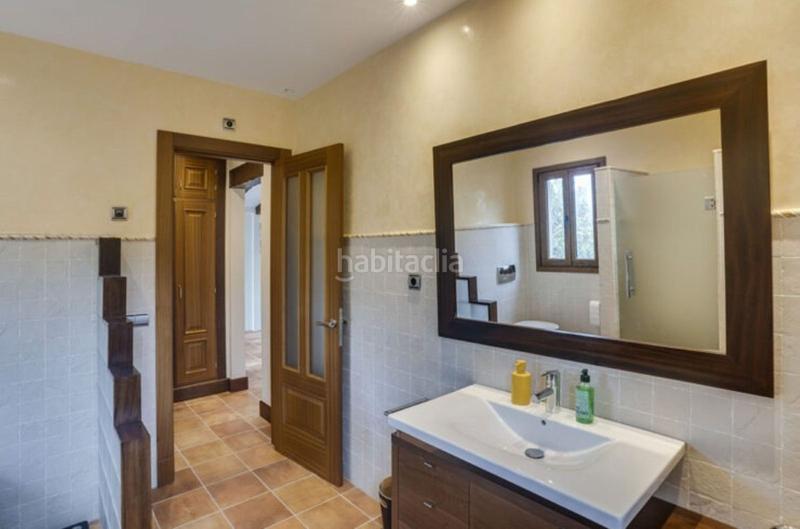 Foto 73da632a-9342-49da-8f07-034a941a2a01. Chalet avec parking piscine dans La Alcaidesa