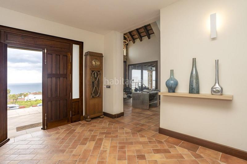 Foto b038e743-67c2-4b20-903f-8c67295c0944. Chalet avec parking piscine dans La Alcaidesa